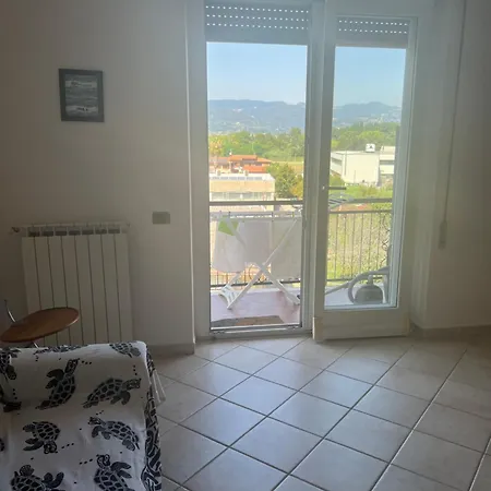 Retreat Apartament Romito Magra